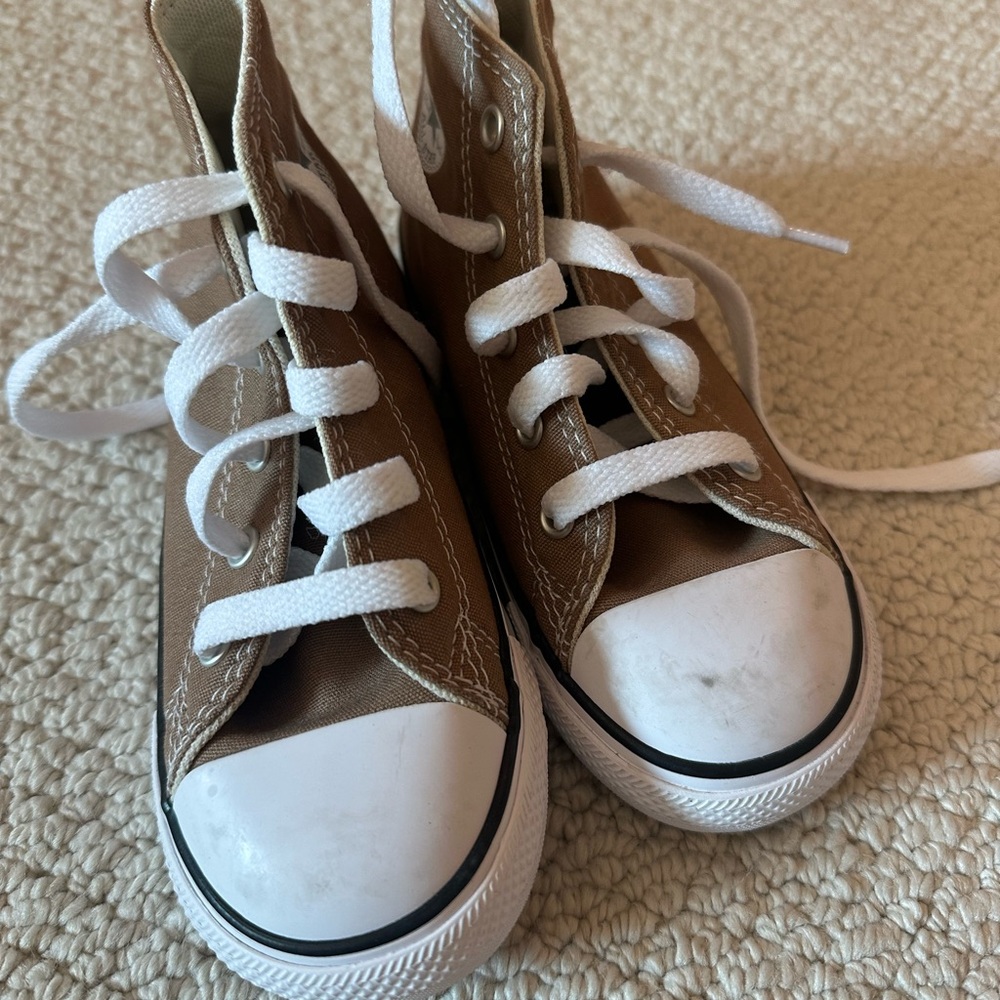 Kids High-Top Sneakers - Brown